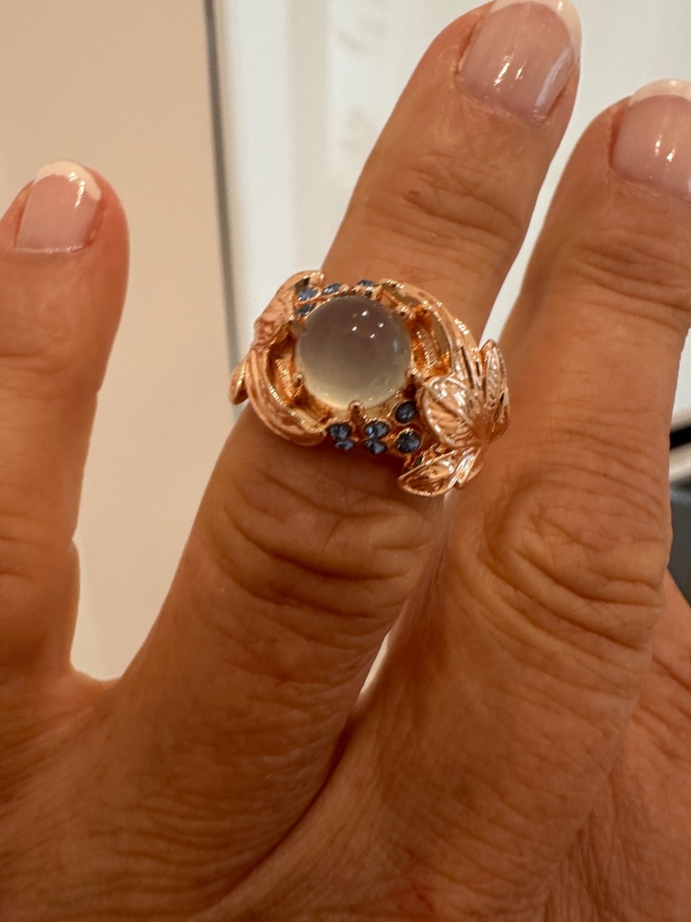 LADIES RING SIZE 6 IN ROSE GOLD - Picture 3 of 4